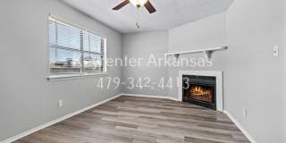 Cozy 2 Bedroom Duplex with Fireplace & Spacious Backyard! Gallery 9