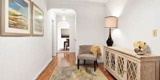 305 W 52nd St Gallery 1