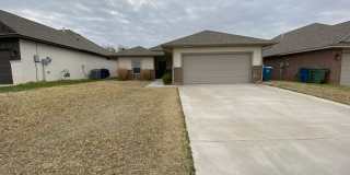 4 Bedroom 2 Bath Home in EDMOND (See Contact Info Below) Gallery 1