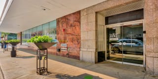 R & T Lofts Gallery 22