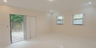 518 NE 48th St Gallery 7