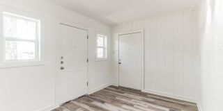 124 E Castlebriar Drive Gallery 5