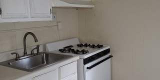2nd Floor Apt in Wilmington Gallery 4