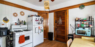 Bright and Sunny 3 Bedroom Upper Gallery 8