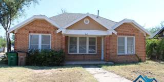 For Rent - 2 Bed/ 1 Bath Home Gallery 1