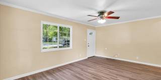 Now Leasing 3-Bedroom, 2-Bath House with Detached Garage for Move in August 1st! Gallery 7