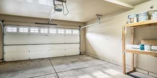 Cozy 3 Bed Home: New Carpet, Fully Fenced Yard & Near Old Mill Gallery 17