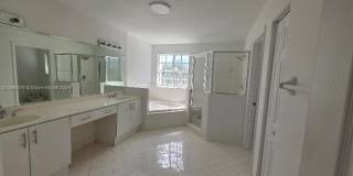 11525 NW 71st St Gallery 14