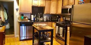 Charming 2 Bedroom/1.5 Bathroom Townhome in Federal Hill w/ Rooftop Deck! Gallery 6