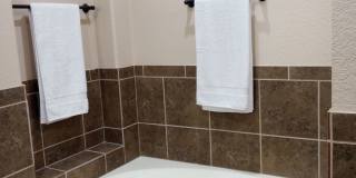 Room in 3 Bedroom Home at Arabian King Gallery 17