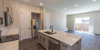 Built in 2024 - 3 bedroom with loft/office & AC Built in 2024 - 3 bedroom with loft/office & AC Gallery 5