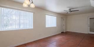 1718 N. 4th Ave. Gallery 4