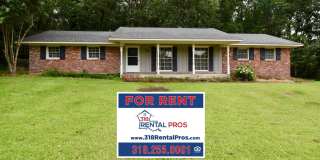 Spacious 4 bedroom 3 bathroom home with large yard and 2 car garage Gallery 1