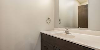 Spacious Townhome In The Kingston Neighborhood Gallery 14