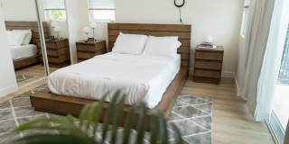 4827 Riverton Ave Gallery 12