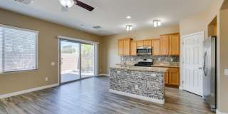 GORGEOUS 2 STORY HOME*4 BEDROOMS*TONS OF UPGRADES*STAINLESS STEEL APPLIANCES* Gallery 1