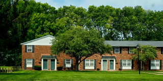 Carriage House West Gallery 21