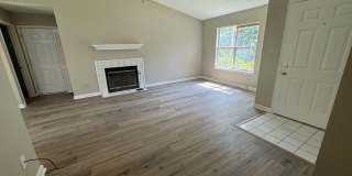 Great 3/2 home with large yard close to everything! Gallery 4