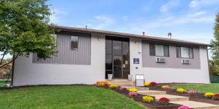 Center Court Apartments Gallery 5