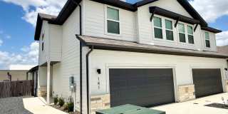 Large newly constructed luxury townhome Gallery 1