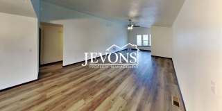 Enjoy this charming condo near Randall Park and Yakima Valley College, with water, sewer, and garbage included! Gallery 12