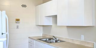 300 West Fuller Avenue - 11 Gallery 10