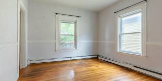 Renovated Apt Near NEU!  Laundry in Unit! 1k Rebate Upon closing with Promo Gallery 8