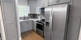 1635 W 44th Pl Gallery 1