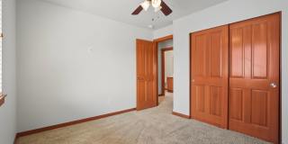 4BR, 2.5 Bath + Loft DuPont Home Gallery 25