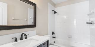 TAMPA TOWNHOME IN GATED COMMUNITY! Gallery 11
