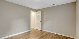 10929 Park Road Gallery 36