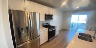 Modern 4 Bedroom Townhome in Cedar City. Pet Friendly! Gallery 4
