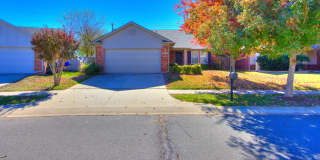 Charming 3 Bed, 2 Bath Home for Rent in Norman! Gallery 1