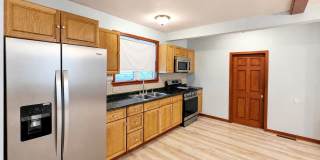 Beautiful 2 Bedroom Home in Lowell Gallery 3