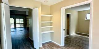 Remodeled!! Close to Shopping, VA Hospital and Hilaman Golf Course! Gallery 23