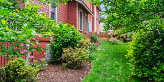Spacious Kent Home | 6 Bed | 4 Bath | 4,000 Sf | Front Porch + Backyard | Detached 4-Car Garage Gallery 47