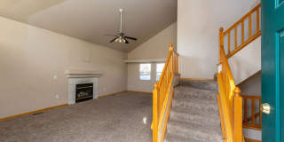 3 bed, 2.5 bath Home in English Ranch Neighborhood Gallery 3