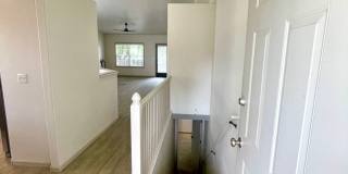 Newly Remodeled - Modern 3 Bedroom Duplex with Finished Basement and an Office Room! Gallery 5