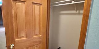 Spacious Garden-level Condo with Kitchenette in North Boulder Gallery 21