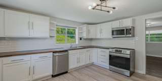 8624 Walnut Springs Lane Gallery 1