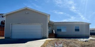 3 bedroom 2 bath with Double Garage Gallery 1