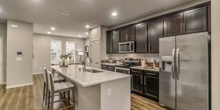 Modern Tri-Level 4BD/3.5BTH Townhouse in Lynnwood for Rent! Pet Friendly! Gallery 10