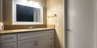 Beautiful 4 Bedroom 2 Bathroom Singe Story House!! Gallery 11