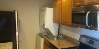 Cozy 3 Bedroom 1 Bathroom Condo- Conveniently Located at DC line Gallery 9
