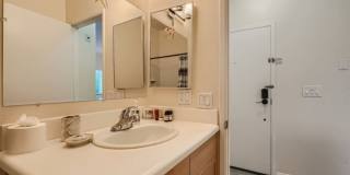 Charming Studio in San Diego Gallery 11
