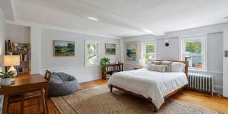 3 Portsmouth Avenue Gallery 21