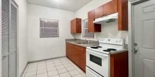 Three Bedroom Single Family Home with Private Fenced Yard Gallery 5