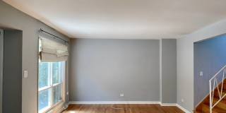 Cozy 3 bedroom 1.5 Bathroom Townhouse! Hardwood Throughout! Parking Included In Rent! Available for a June Move In! Gallery 10