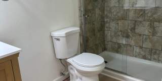 Spacious 3 Bedroom House with Attached Garage and Large Yard! Gallery 25