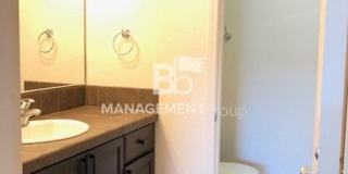 Updated Beaverton Townhome Close to Nike! Private Yard/Patio Gallery 18